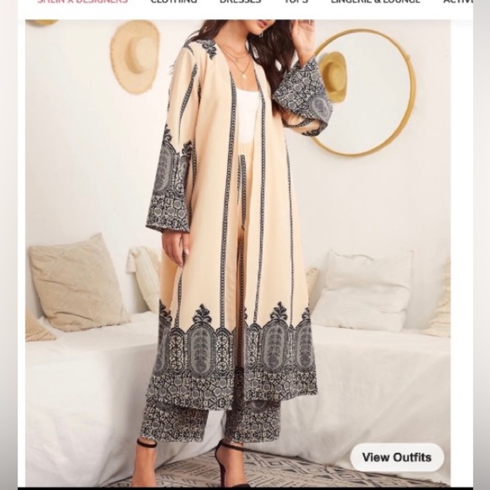 Bought this set to wear on vacation. Worn only once and in perfect condition.